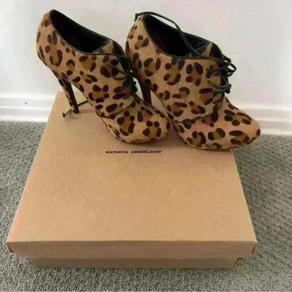 Kathryn Amberleigh leopard ankle boot size 8.5 in great condition whit box - Picture 7 of 7